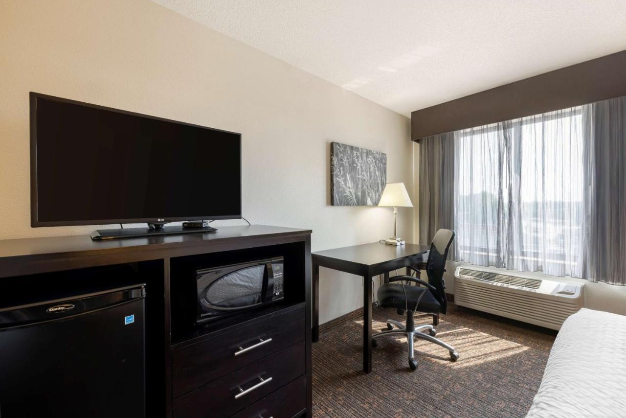 Best Western Plus Omaha Airport Inn Carter Lake Eksteriør billede