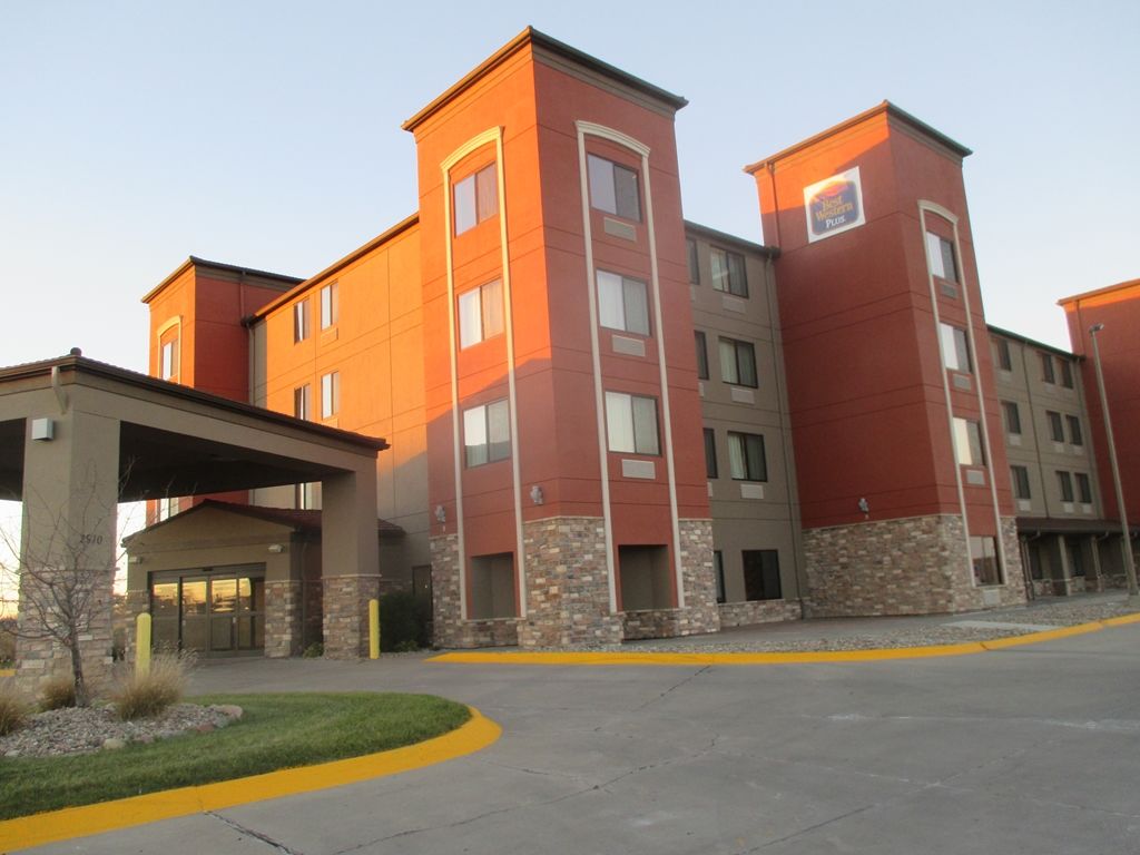 Best Western Plus Omaha Airport Inn Carter Lake Eksteriør billede